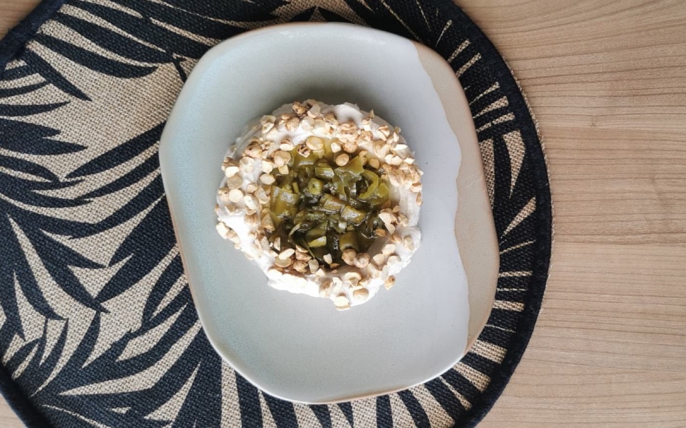 HUMUS & QDAMEH
